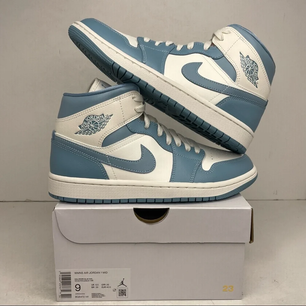 Nike Air Jordan 1 Retro Mid WMNS “UNC/University Blue” NEW 2022 - Picture 1 of 4